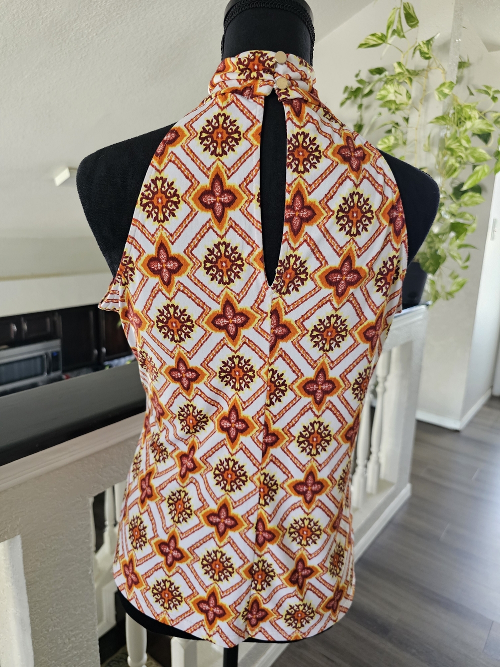 TEA PLEASE - Halter Neck Printed Women’s Top - Orange Floral Pattern - S - - Picture 2 of 9